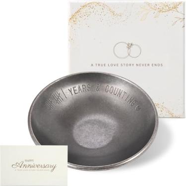 Imagem de Urllinz Presentes de casamento de aniversário de 11 anos para ele, bandeja de joias de 11º aniversário para sua esposa, casal, marido, suporte de anel de aço, prato e cartão e caixa de presente, 10 cm