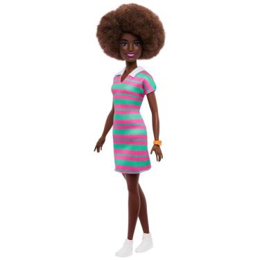 Imagem de Barbie Fashionistas 247 - Boneca com Cabelos Cacheados Pretos, Vestido Listrado Rosa e Verde, Relógio Laranja e Tênis Branco