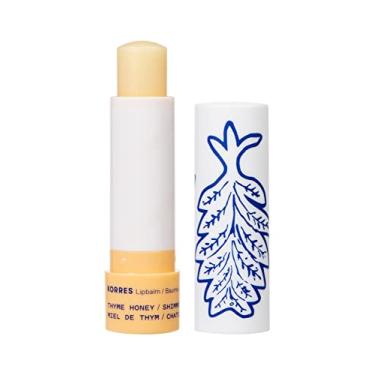 Imagem de KORRES Palito de manteiga labial com brilho de mel de tomilho, protetor labial hidratante com óleo de bálsamo Hypericum grego, brilho natural hidratante e tonalidade sutil para lábios macios e suaves