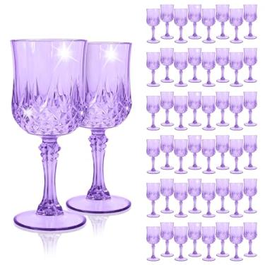 Imagem de EVSGSONL Pacote com 48 taças de vinho de plástico roxo claro, taças de plástico vintage para festas, copos de água de cristal roxo claro reutilizáveis para recepção de casamento, suprimentos de festa