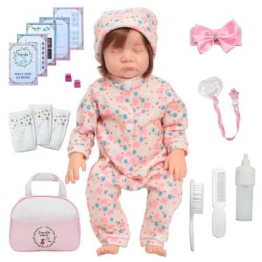 Imagem de Bebê Reborn Lívia Fio a Fio Com Pijma Florido Bolsa E Itens - Cegonha 