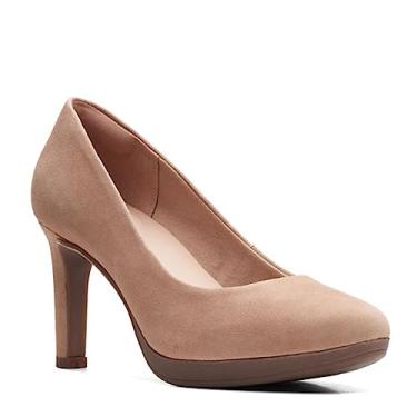 Imagem de Clarks Ambyr Joy Pump feminino, Camurça Praline, 9.5 Wide