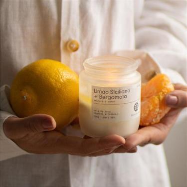Imagem de Vela Aromática de Limão Siciliano e Bergamota - Duração de 35 Horas - 