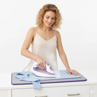 Imagem de Manta Térmica Almofada para Passar Roupa Aluminizada Portátil Passaflex 90x46cm, Superfície Refletiva de Calor, Ideal para Espaços Pequenos