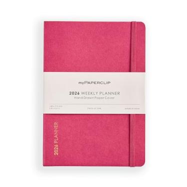 Imagem de myPAPERCLIP Agenda semanal 2026 | Capa macia, 192 páginas, 80 g/m2, A5 (14,8 x 21 cm) | Plano | Calendário anual, visão geral mensal e layout do planejador semanal | Framboesa
