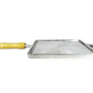 Imagem de Chapa Bifeira Quadrada Alumínio Fundido Polida Cabo Madeira