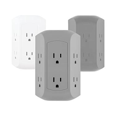 Imagem de GE Extensor Pro de 6 tomadas, protetor contra surtos, torneira de parede espaçada, acesso lateral, tira de energia de 3 pontas, estação de carregamento, 560 Joules, listado pela UL, cinza, 47823