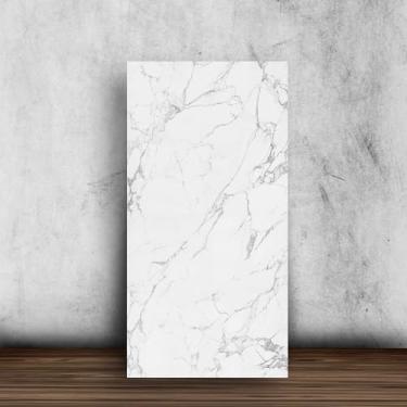 Imagem de Placa Flexível Revestimento Autocolante Lavável - Efeito Mármore Branco 90x60cm - Decoração para Paredes de Sala, Quarto e Cozinha (5)