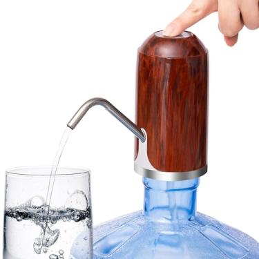 Imagem de KSEV Bomba Dispensadora De Água Elétrica Recarregável Para Garrafas 2, 3, 4 E 5 Galões - Design Elegante Em Madeira, Jarra Universal Com Carregamento Usb Portátil Automático (Pele Marrom Cereja)