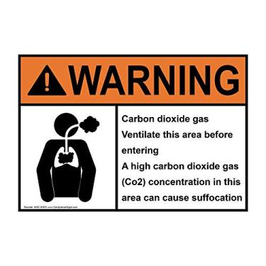 Imagem de ComplianceSigns. Com aviso de gás dióxido de carbono ventilar a área antes de entrar na placa de segurança ANSI, plástico de 25,4 x 17,8 cm para materiais perigosos