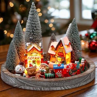 Imagem de Zubebe Conjunto de 13 peças de decoração de mesa de vila de Natal com bandeja de madeira redonda, enfeites de casa, árvores de Papai Noel, boneco de neve, faça você mesmo, centros de mesa nostálicos