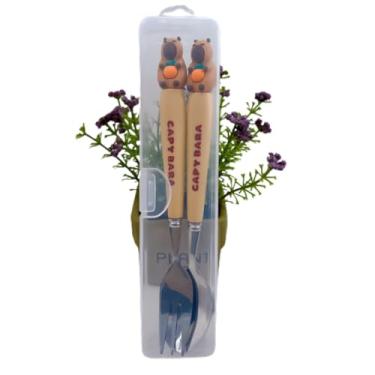 Imagem de Conjunto Kit de Talheres Infantil Inox 2 Peças Cabo Decorado com Capivara Garfo e Colher com Estojo Para Transição Alimentar Premium
