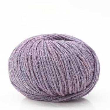 Imagem de Bolas de fio de lã premium para tricô e crochê à mão - fio de artesanato macio para suéteres, chinelos, chapéus e projetos (roxo)
