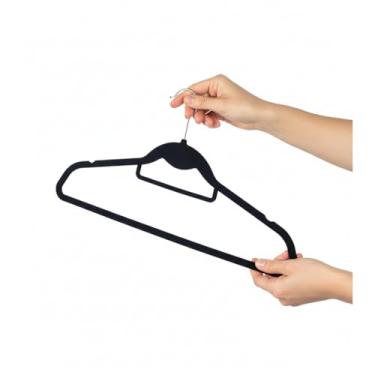 Imagem de Kit de 3 Cabides Toq de Veludo com Gancho Frontal Happy Closet Preto