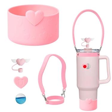 Imagem de Conjunto de acessórios de copo Stanley incluindo alça de alça de garrafa de água, bota de copo Stanley de silicone, capa de canudo de silicone magnética, capa de palha de silicone amor, pingentes