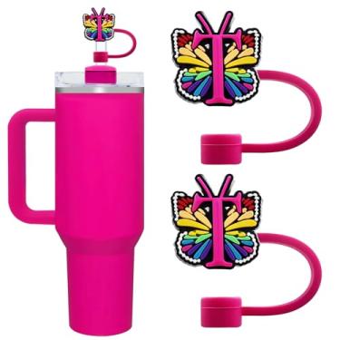 Imagem de Lindas capas de canudo com letra inicial para copos Stanley 20/30/1,134.0 g - tampas à prova de poeira de 10 mm/0,4 pol. - Protetor reutilizável para canudos de 9 a 10 mm, 2 peças