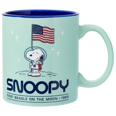 Imagem de Silver Buffalo Caneca de cerâmica Peanuts "First Beagle on the Moon" com Snoopy, 590 ml