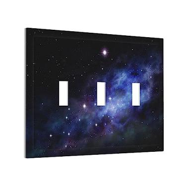 Imagem de Star Outer Space Triple Toggle Light Switch Cover Via Láctea Decorativa 3 Gang Placa de Parede Placa Elétrica Galáxia Estrelada Bizarra Nebulosa Universo Planeta Banheiro Sala de Estar Decoração de