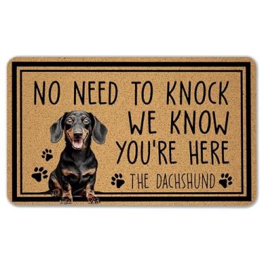 Imagem de WARDOS Tapete de porta de cachorro Weiner engraçado, We Know You're Here Dachshund Capacho para porta da frente interna e externa, tapete de boas-vindas para cães Doxie, decoração de banheiro