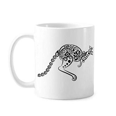 Imagem de Caneca de cerâmica com ilustração de esqueleto Canguru sabor Austrália, xícara de porcelana e café