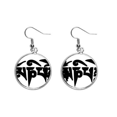 Imagem de Brinco de prata com estampa de personagem sânscrito preto budista joia feminina