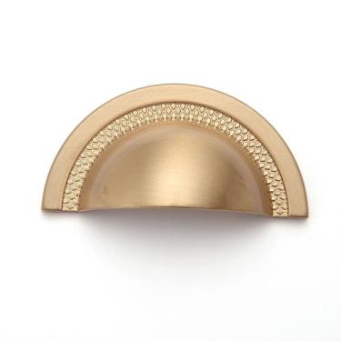 Imagem de Puxador Shell 64mm Gold Escovado Zen Design