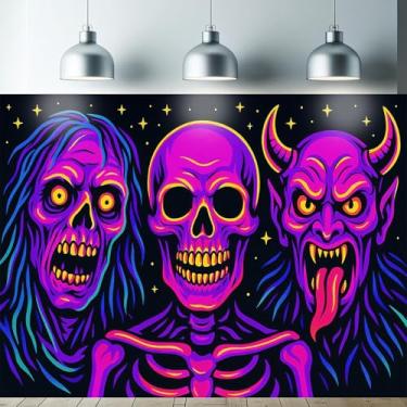 Imagem de Starlit Patio Tapeçaria de caveira de terror luz negra UV reativo demônio vampiro para pendurar na parede 78 x 59 polegadas tapeçaria de Halloween para quarto gótico Witchcore decoração de parede