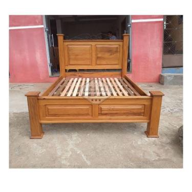 Imagem de Cama Casal Em Madeira De Demolição Modelo Almofadas Sudeste Rústico