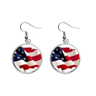 Imagem de Brinco de prata com estrelas e listras da bandeira dos Estados Unidos com orelha pendurada, joia feminina