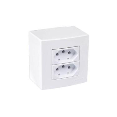Imagem de Caixa De Sobrepor 75x75 Com Tomada Dupla Margirius Sleek 2p+t 10a Bran