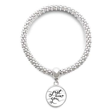 Imagem de DIYthinker Pulseira de prata com pingente redondo e escrita à mão da Just for You