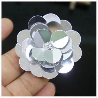 Imagem de Remendos de flores de lantejoulas prateadas 20 peças de apliques de flores com contas de strass adesivos de broche para bolsa de roupas, sapatos, acessórios de costura costurados M43F186 (17# 4,5 cm