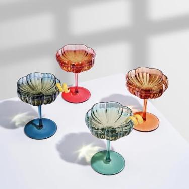 Imagem de Khen Flower Modern Wavy Glass Coupes Martini, Champagne & Cocktail Coupes - Conjunto de copos de coquetel coloridos de 118 a 222 g e champanhe, Prosecco, Mimosa Glassware Design com direitos autorais