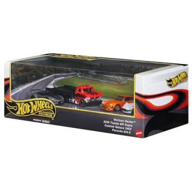 Imagem de Hot Wheels Premium, Conjunto com 3 Veículos de Brinquedo Collector Set e 1 veículo Team Transport em Escala 1:64