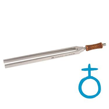 Imagem de Diapasão Planetary Therapy Terry, Terra — Feito na Alemanha — 136,10 Hz / C3#, para cura sonora, ioga e meditação, aço niquelado premium com alça ergonômica de cortiça