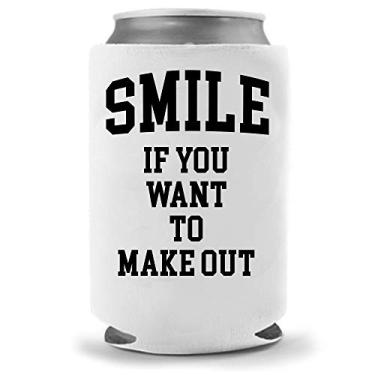 Imagem de Biscoitos de cerveja com uma única piada AF | Artesanato de cerveja para presente | Porta-copos de cerveja de festa | Piada engraçada | Porta-bebidas de cerveja | Presentes Huggie Fun | Resfriador de lata de neoprene isolado de qualidade, Casual, Smile Make Out, 6" x 5" x 1/4", 1