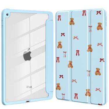 Imagem de Idocolors Linda capa de urso para iPad 7ª/8ª/9ª geração 10,2 polegadas, capa traseira rígida transparente com suporte para lápis, capa protetora com suporte triplo para mulheres e meninas, urso/azul
