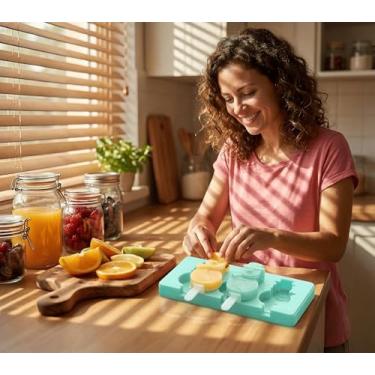 Imagem de Moldes de picolé de desenho animado infantil, moldes de sorvete de silicone de grau alimentício de cavidade, com palitos reutilizáveis, design plano antiaderente