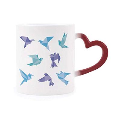 Imagem de Caneca colorida origami abstrata padrão pombo sensível ao calor Caneca vermelha muda de cor