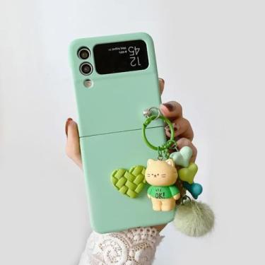 Imagem de Capa Fofa para Galaxy Z Flip 3 4 5 6 – Case de Silicone Macio com Pingente de Ursinho, Corações e Pompom | Capinha Dobrável Estilo Kawaii para Samsung Z Flip (Verde, Z Flip 6)