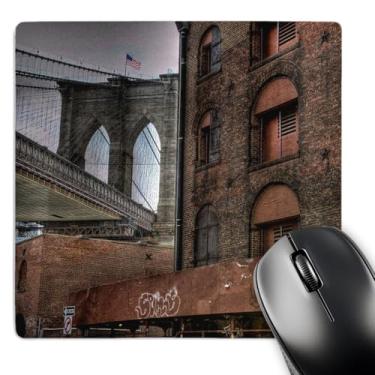 Imagem de 3dRose Mouse pad LLC 20 x 20 x 0,63 cm, bandeira americana do Brooklyn Bridge Dumbo no topo da ponte (mp_98355_1)