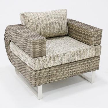 Imagem de Poltrona Em Fibra Sintética Modelo Begônia Bege