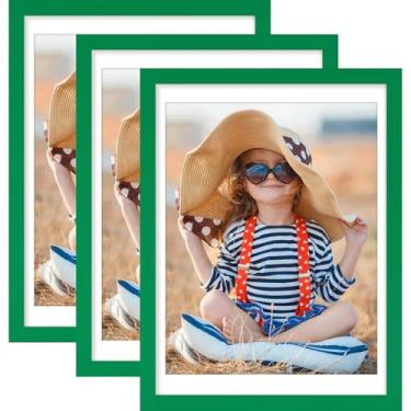 Imagem de Vittanly Conjunto de 3 porta-retratos de 30 x 40 cm, exiba imagens 28 x 35 cm com tapete ou 30 x 40 cm sem tapete para montagem na parede, molduras para decoração de casa, madeira projetada, verde