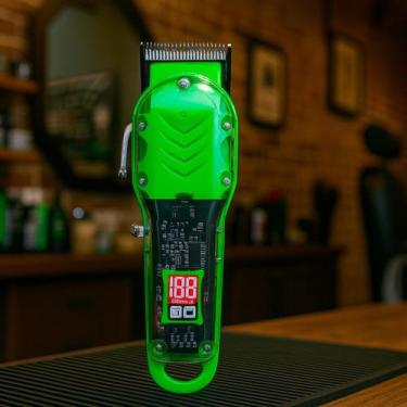 Imagem de Máquina De Cortar Cabelo Bivolt Para Barbeiros - WMARK, Bivolt