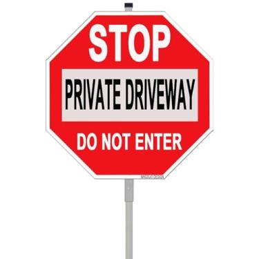 Imagem de WAGSUO Placa STOP Private Driveway Do Not Enter 25,4 cm x 25,4 cm com estacas de metal de 71,1 cm de comprimento, refletor, resistente ao desbotamento