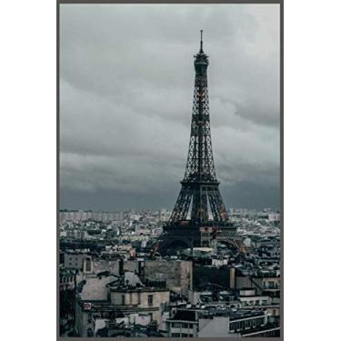 Imagem de Eiffel Tower Notebook: Paris blank pages Eiffel Tower Journal