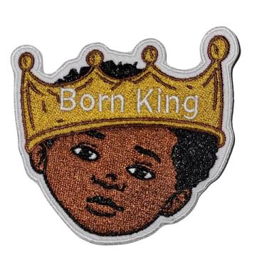 Imagem de Remendo Born King para crianças pequenas para passar a ferro ou costurar em todos os tecidos | Adesivo de cabelo bonito preto para meninos com aplique de cabelo para roupas e mochilas | 10 x 9 cm