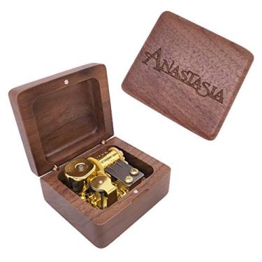 Imagem de Teykst Caixa de música de madeira feita à mão, design gravado, caixas musicais de bordo natural e nogueira para presente de aniversário, Natal (Once Upon a Dezembro, Nogueira)