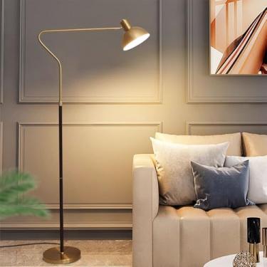 Imagem de Luminária de chão criativa em metal polido dourado/preto, com ajuste de 180° na vertical, ideal para leitura no sofá ou como luminária de chão decorativa para sala de estar e quarto.