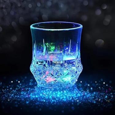 Imagem de QHQKR Copos de cristal brilhantes de 1/2/4 peças, copos de uísque de vinho e cerveja iluminados com LED multicoloridos, vidros de cristal, copos de brilho de festa de boate, decorações de festa de bar
